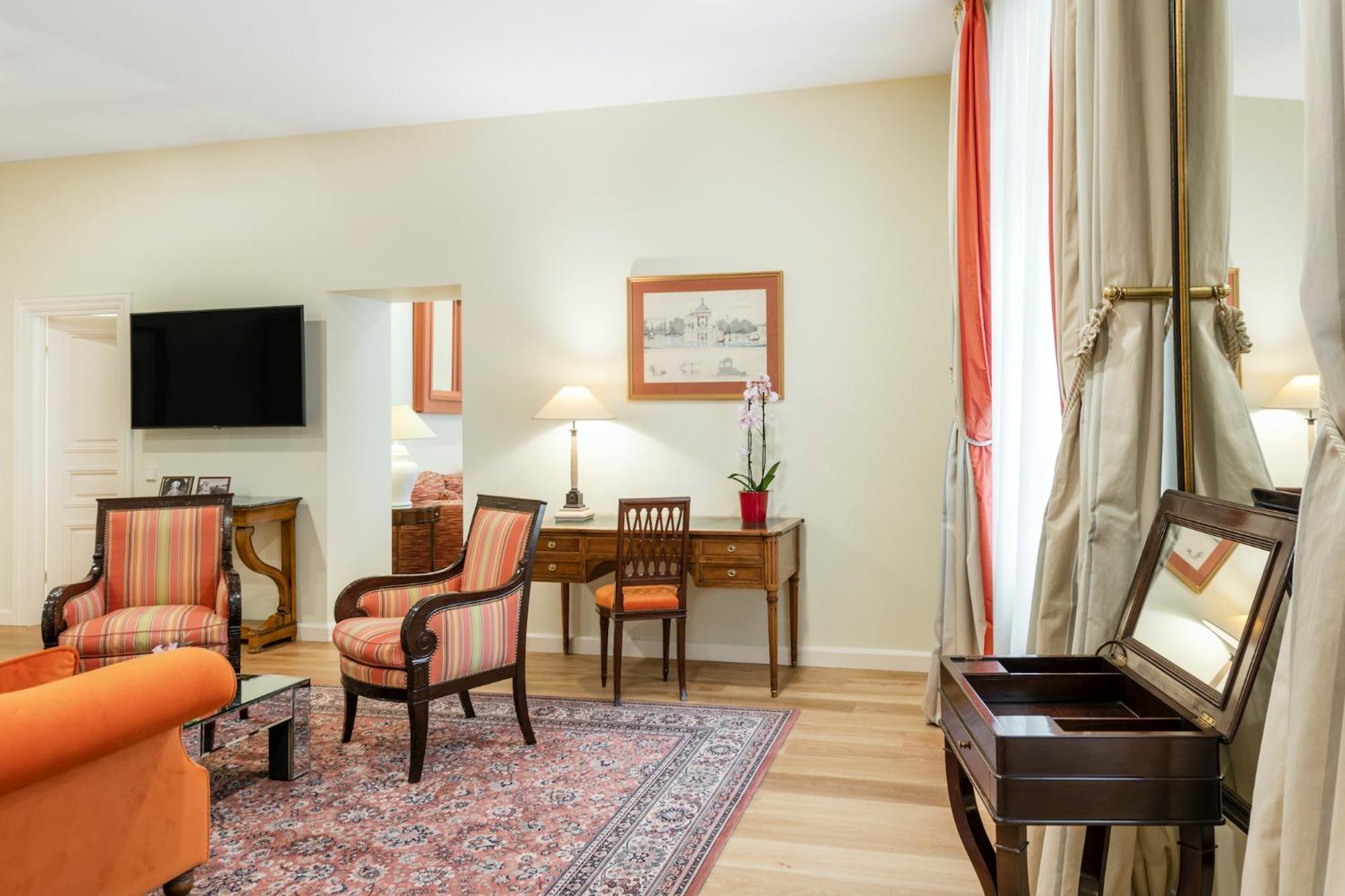 Stikliai Hotel - Relais & Chateaux Vilna Exterior foto A suite at the Hotel de Crillon