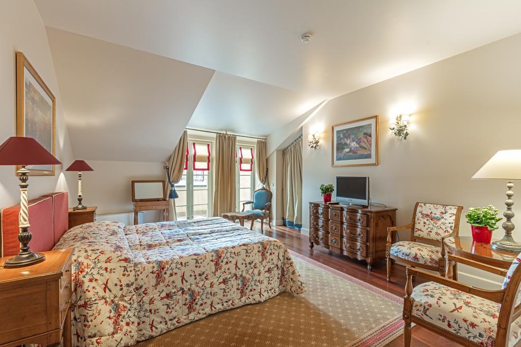 Stikliai Hotel - Relais & Chateaux Vilna Exterior foto A bedroom at the hotel